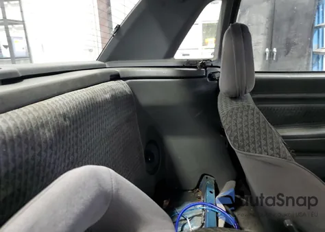 1993 Mercury Capri from USA, damaged, VIN 6MPCT01Z4P8646695